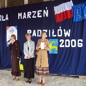  Dyrektor Gimnazjum p.Barbara Grdzka, dyrektor szkoy podstawowej p. Teresa Dziekoska, konsultant Magdalena Maria Ferenc